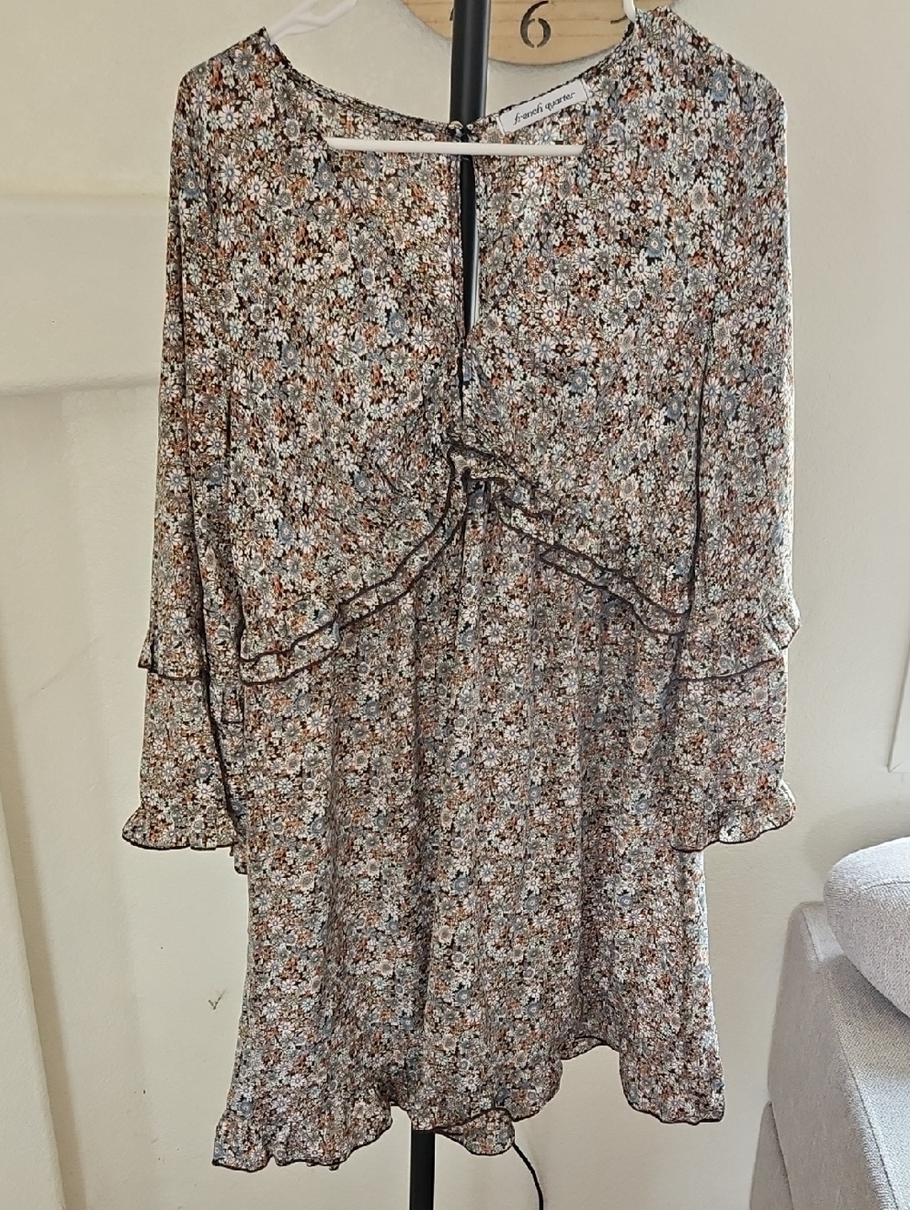 Womens French Quarter Floral Ruffle Front Dress in Brown & Cream